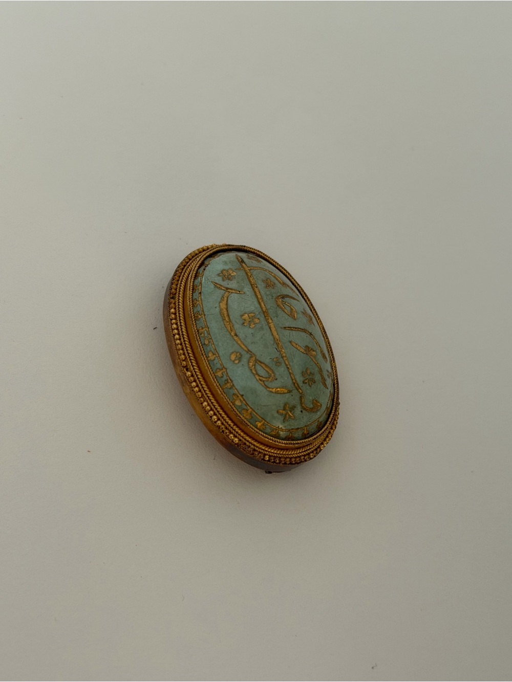 Vintage Green Enamel Oval Broach/Pin with Gold Trim